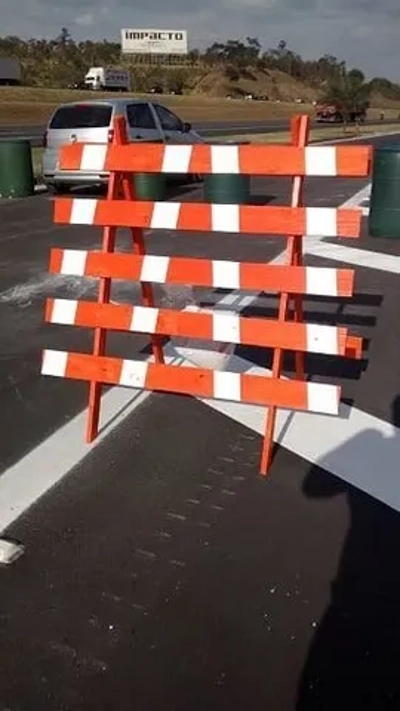 Cavalete de sinalização preço