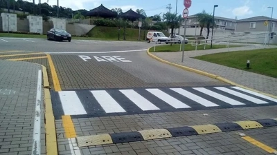 Lombada de borracha para estacionamento