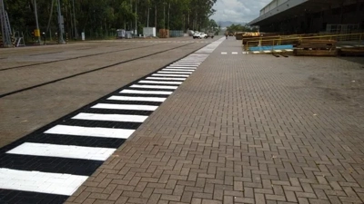 Pintura de faixas em rodovias